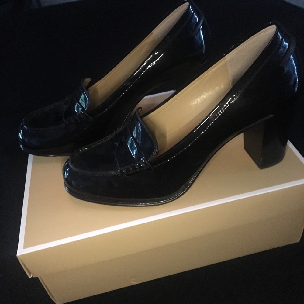 Michael Kors bayville patent loafer size 8